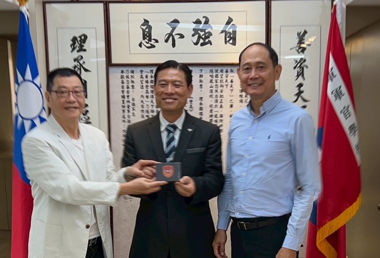 譚校長拜會校友基金會